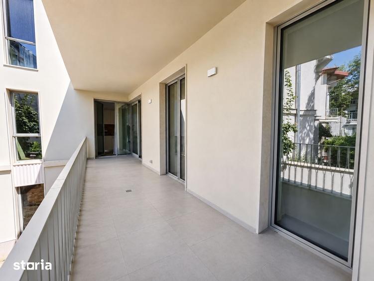 Apartament cu 4 camere în Armeneasca