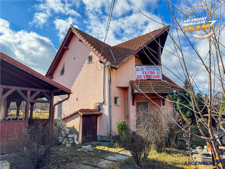 Casă cu 6 camere cu Canalizare în Chilieni
