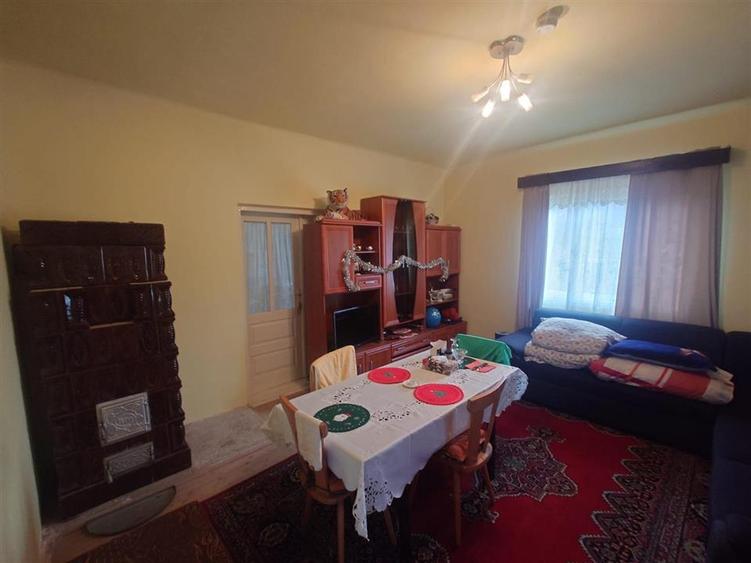 Casă cu 3 camere cu Teren 12861 Mp în Luncoiu de Jos