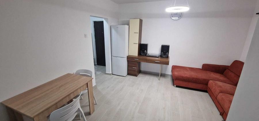 Apartament cu 2 camere semidecomandat în Apărătorii Patriei