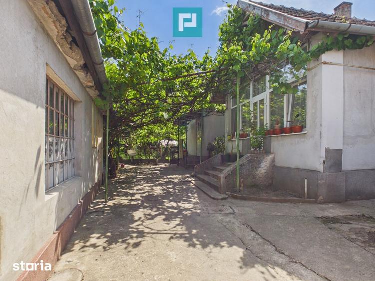 Casă cu 3 camere cu Teren 940 Mp în Central