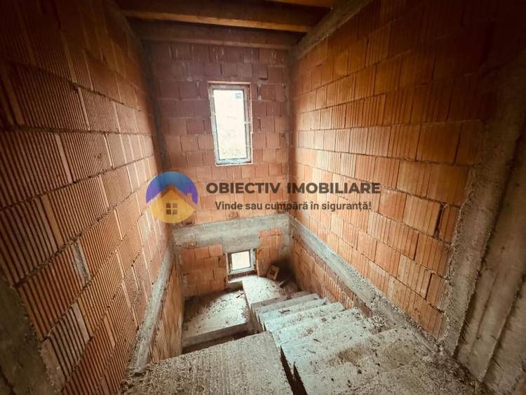 Vila la rosu  + teren 500 mp de vânzare – Zona Fermelor - 12