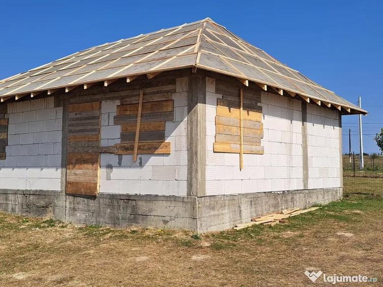 Apartament cu 3 camere nedecomandat în Berchișești