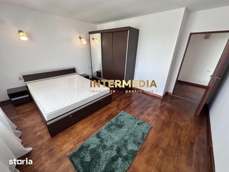 Apartament cu 3 camere decomandat, mobilat în Cetate