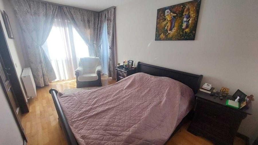 Casă cu 4 camere în Baciu