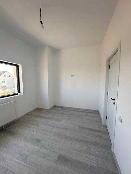 Duplex cu 5 camere cu Teren 200 Mp în Bragadiru