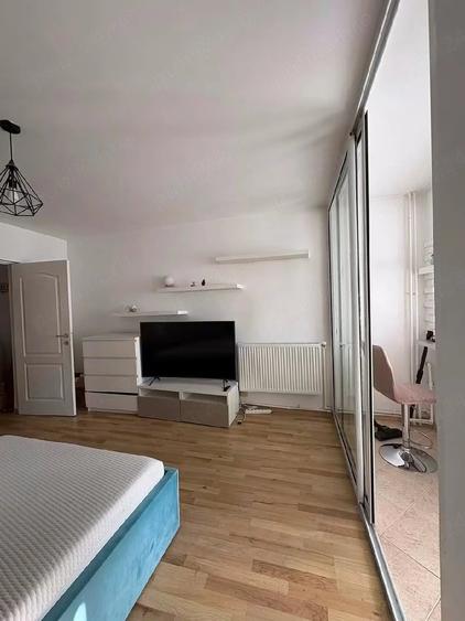 Apartament cu 2 camere decomandat în Craiovei