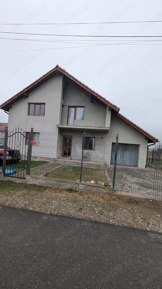 Casă cu 5 camere cu Teren 500 Mp în Sânmihaiu German