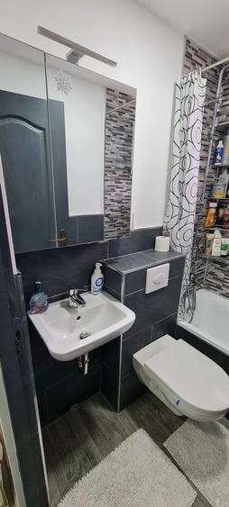 Garsonieră decomandată în Central
