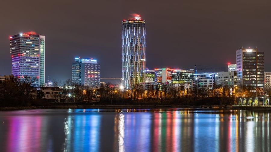 Apartament cu 2 camere decomandat, mobilat în Aviației