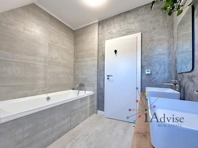 Apartament cu 4 camere decomandat, mobilat în Brașovul Vechi