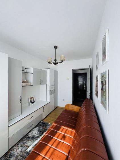 Apartament cu 2 camere semidecomandat în Sud
