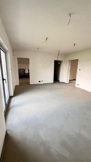 Casă cu 3 camere în Central