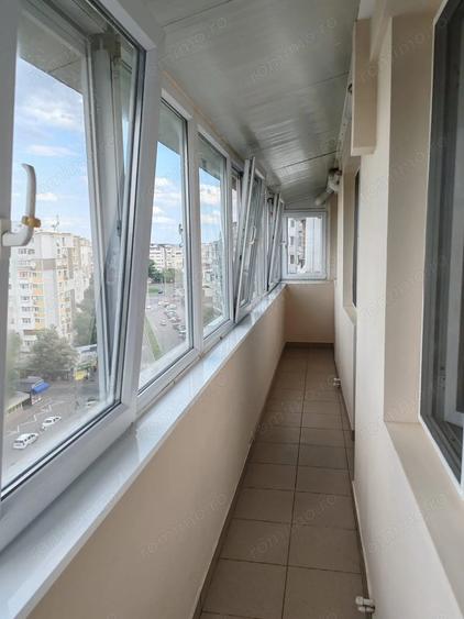 Apartament cu 4 camere decomandat în Micro 20