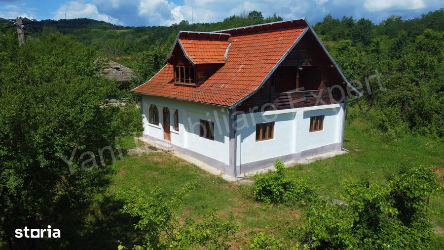 Casă cu 3 camere cu Teren 2401 Mp în Ciofrângeni