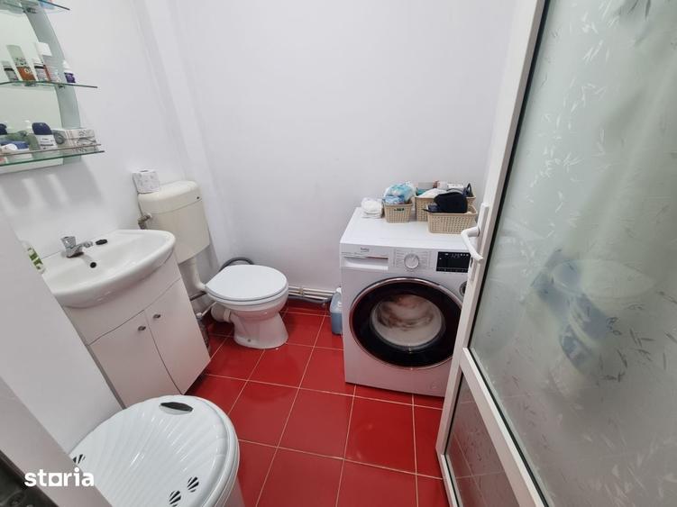 Apartament cu 3 camere decomandat în Mioriței