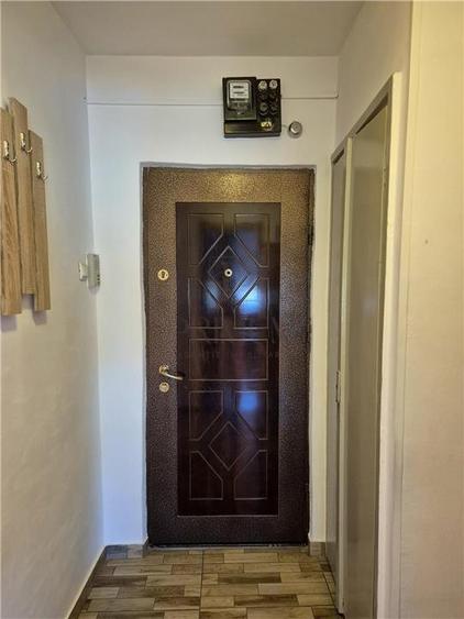Apartament cu 2 camere decomandat, mobilat în Dâmbovița