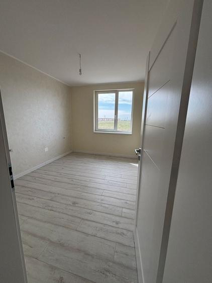 Apartament cu 4 camere decomandat în Giroc