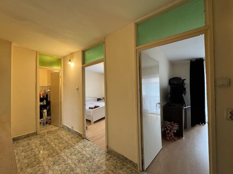 Apartament cu 3 camere decomandat, mobilat în Bucovina