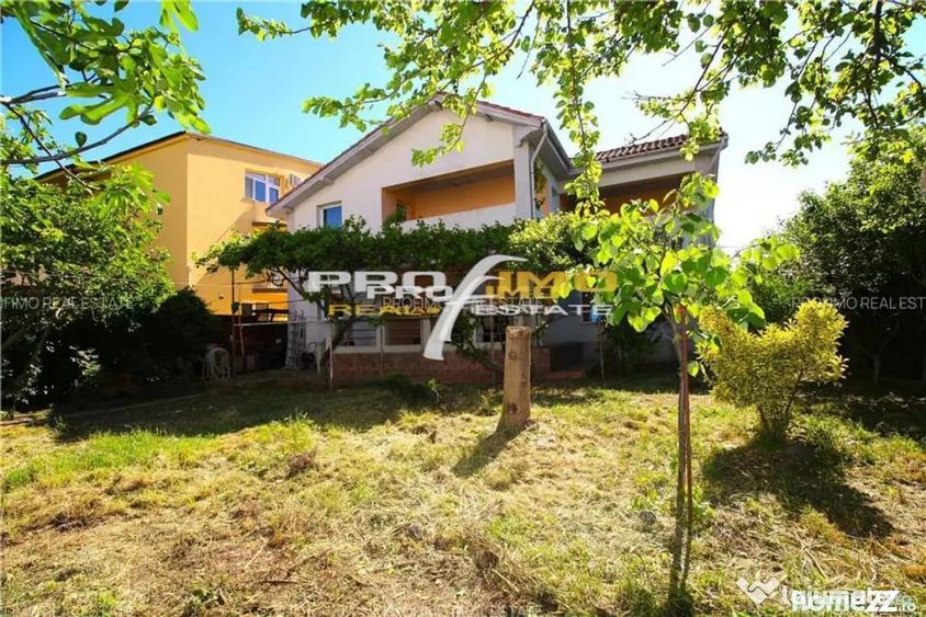 Casă cu 6 camere cu Teren 500 Mp în Nord