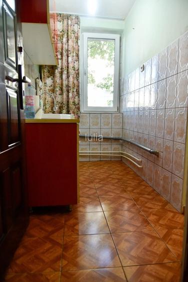 Apartament cu 2 camere semidecomandat în Micro 17