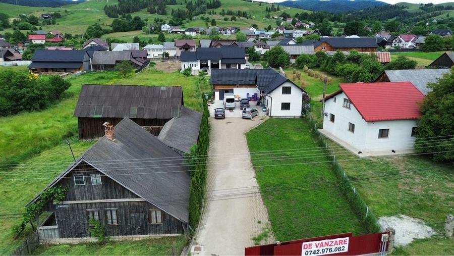 Casă cu 4 camere în Mănăstirea Humorului