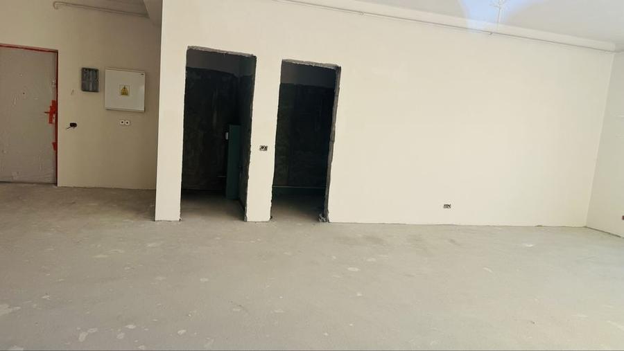 Spațiu comercial, de 400 mp, în Sfântu Ilie