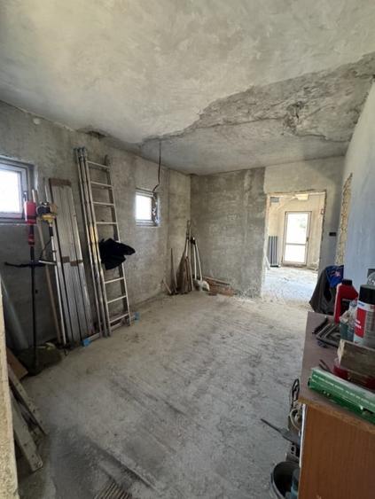 Casă individuală cu 7 camere cu Teren 2274 Mp în Târgșoru Vechi