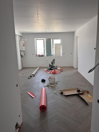 Apartament cu 2 camere decomandat în Florești