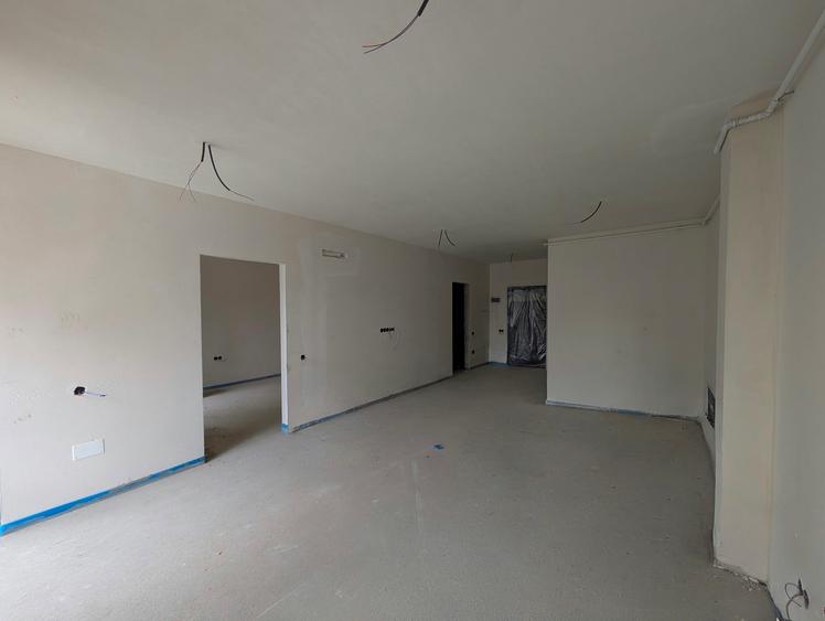 Apartament cu 2 camere semidecomandat în Florești