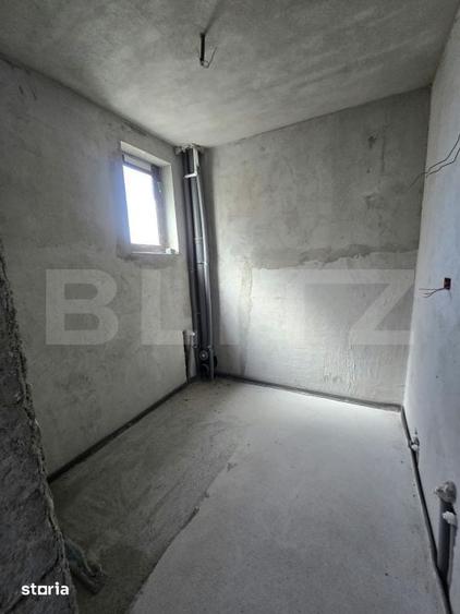 Casă cu 5 camere cu Teren 550 Mp în Gura Ocniței