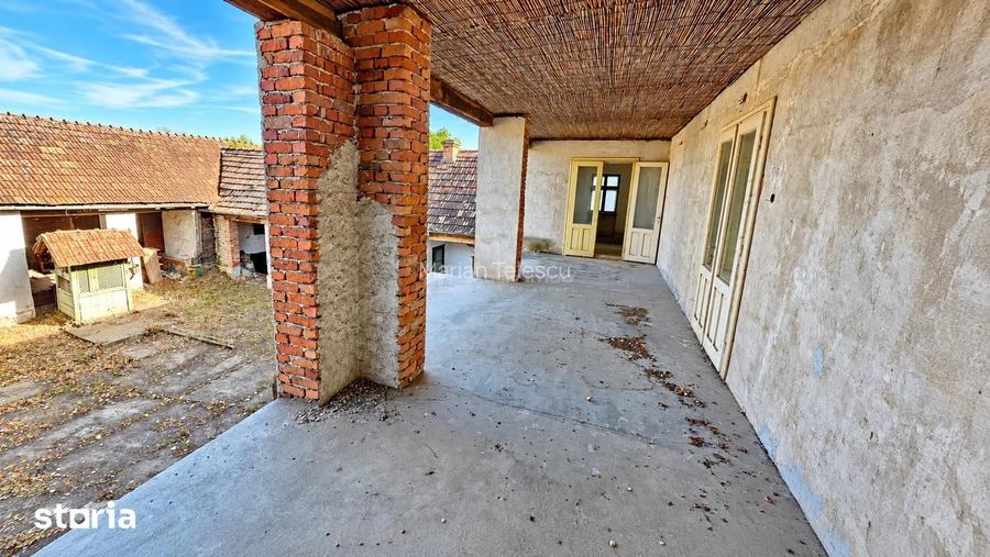 Comoraste | Vila P+1 | 12 Incaperi | 944 MP Teren | ZERO COMISION