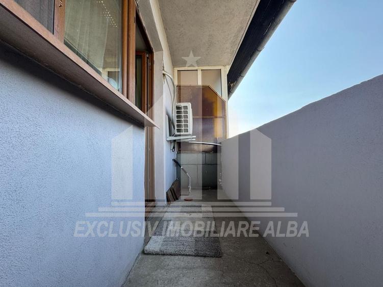 Apartament cu 3 camere decomandat, mobilat în Cetate