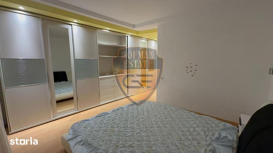 Apartament cu 3 camere decomandat, mobilat în Delfinariu