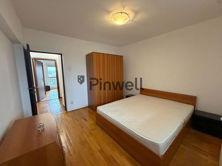 Apartament cu 3 camere decomandat, mobilat în Barbu Văcărescu