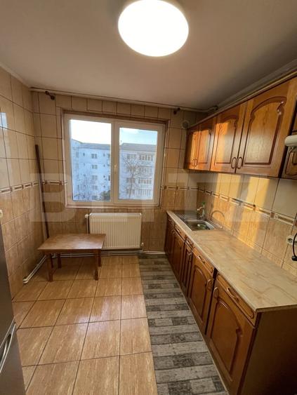 Apartament cu 2 camere semidecomandat, mobilat în Fălticeni