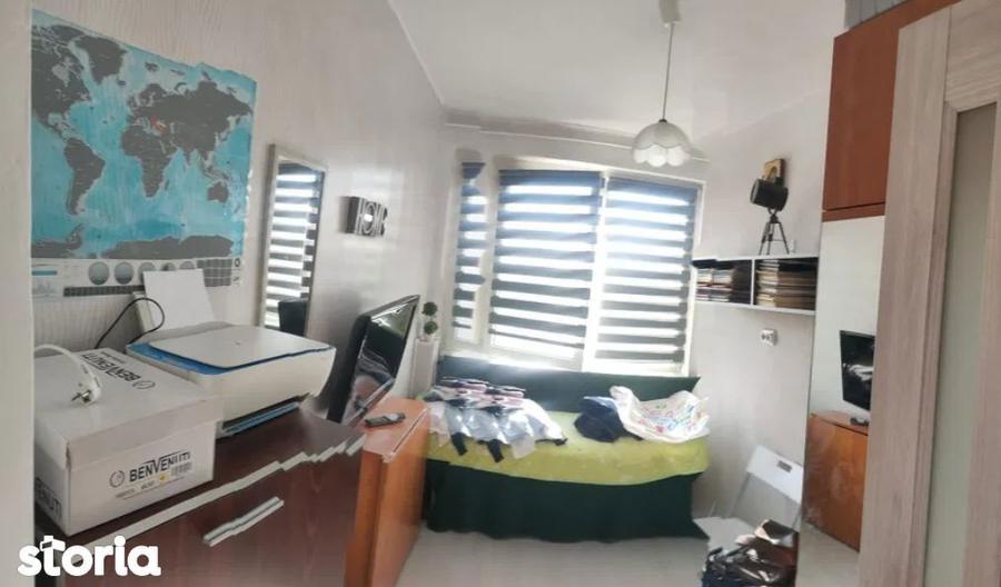 Apartament cu 2 camere decomandat, mobilat în Sălăjan