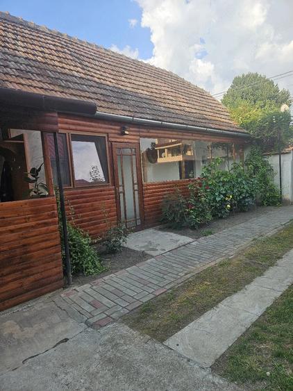 Casă cu Teren 1700 Mp în Grabaț