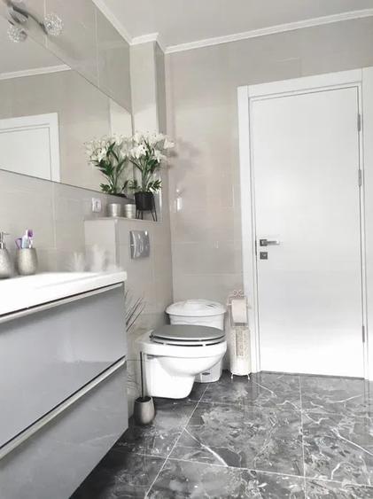 Apartament cu 2 camere semidecomandat, mobilat în Florești