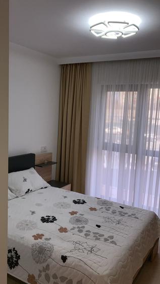 Apartament cu 2 camere semidecomandat în P-ta Presei Libere