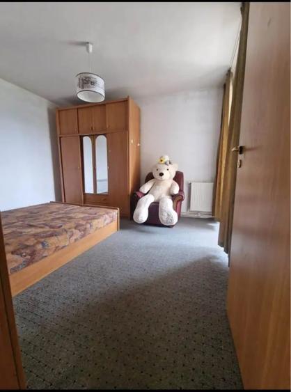 Apartament cu 3 camere, DECOMANDAT, zona Podu Ros - 5 minute de Palas - 5