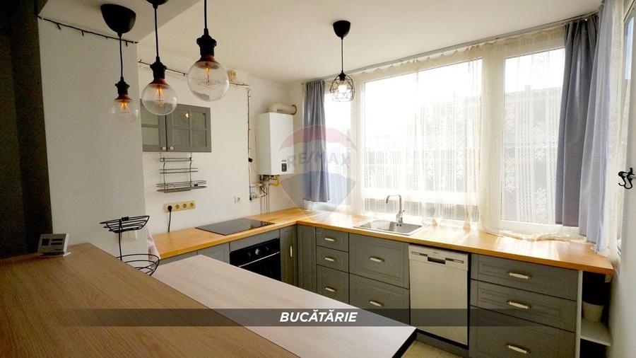 Apartament cu 3 camere decomandat în Exterior Est