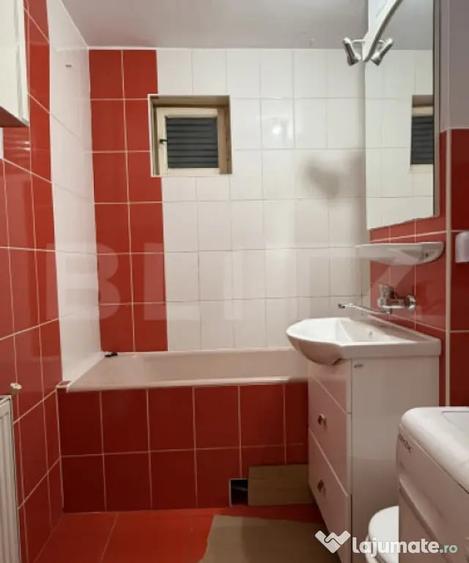 Apartament cu 3 camere decomandat în Sângeorgiu de Mureș
