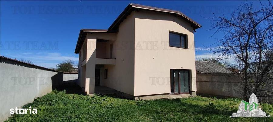 Casă cu 5 camere cu Teren 406 Mp în Tamași