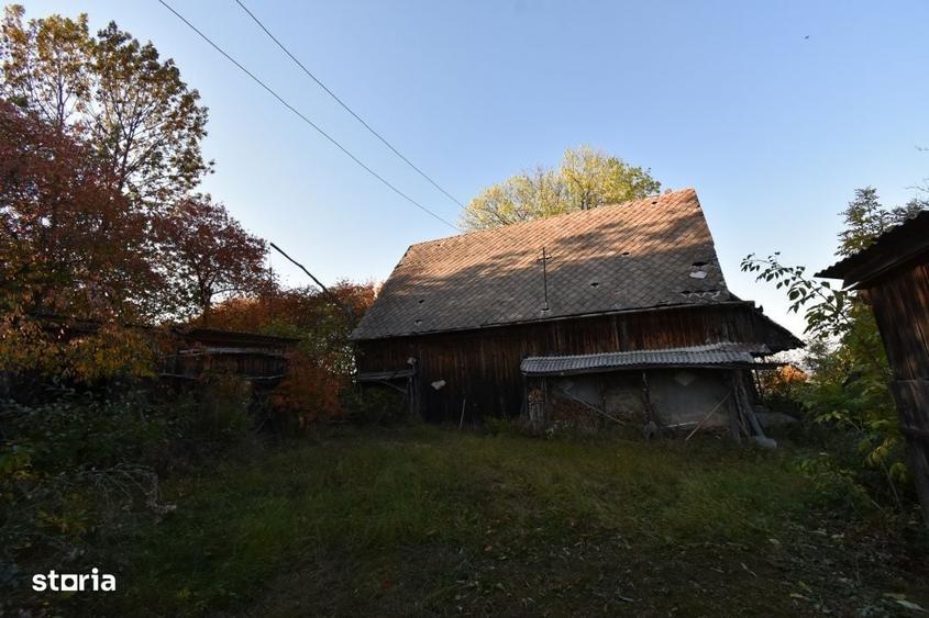 Casă cu 4 camere cu Teren 2300 Mp în Sava