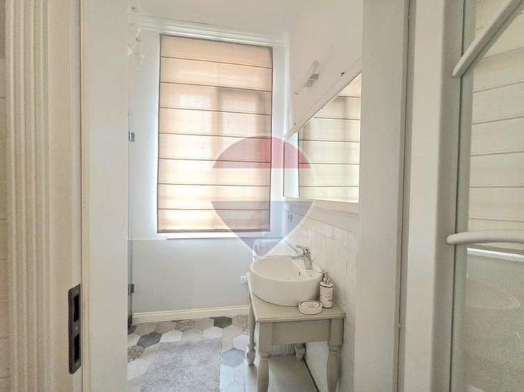 Apartament cu 2 camere nedecomandat, mobilat în Ultracentral