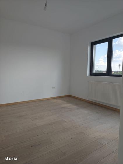 Casă cu 4 camere cu Teren 340 Mp în Joița