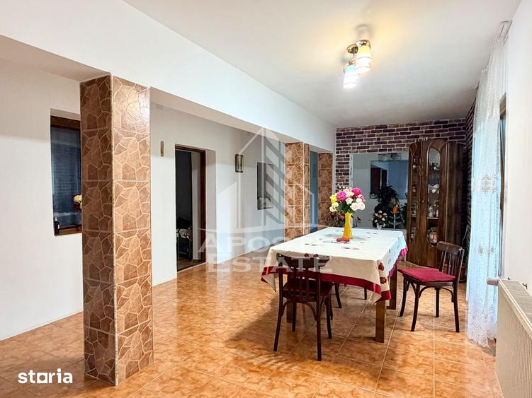 Casă cu 5 camere cu Teren 2890 Mp în Fratelia