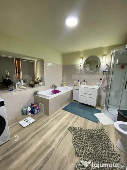 Casă cu 3 camere cu Teren 3687 Mp în Livezile
