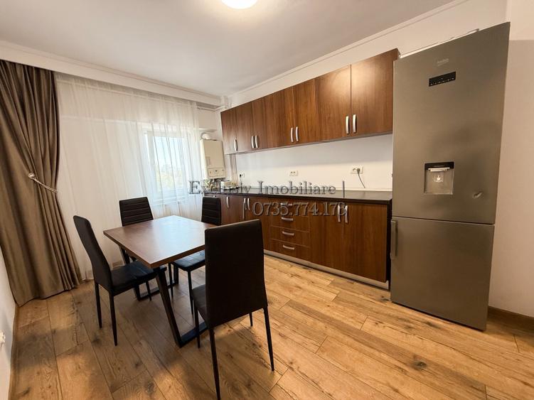 Apartament cu 3 camere decomandat, mobilat în Capitol